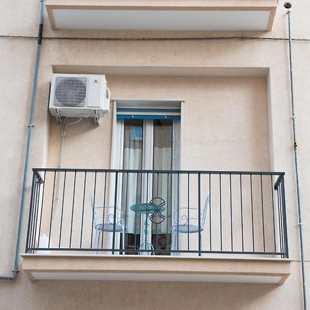 Dimora Cappuccini Guest House Cisternino Exterior photo